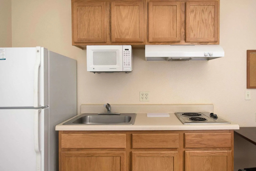 WoodSpring Suites Kansas City Mission