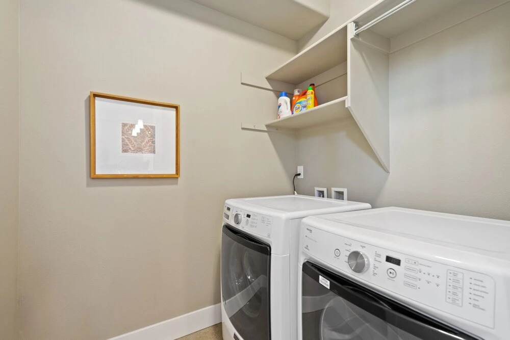 Quiet Urban Community – Designer Home W/ Hot Tub!