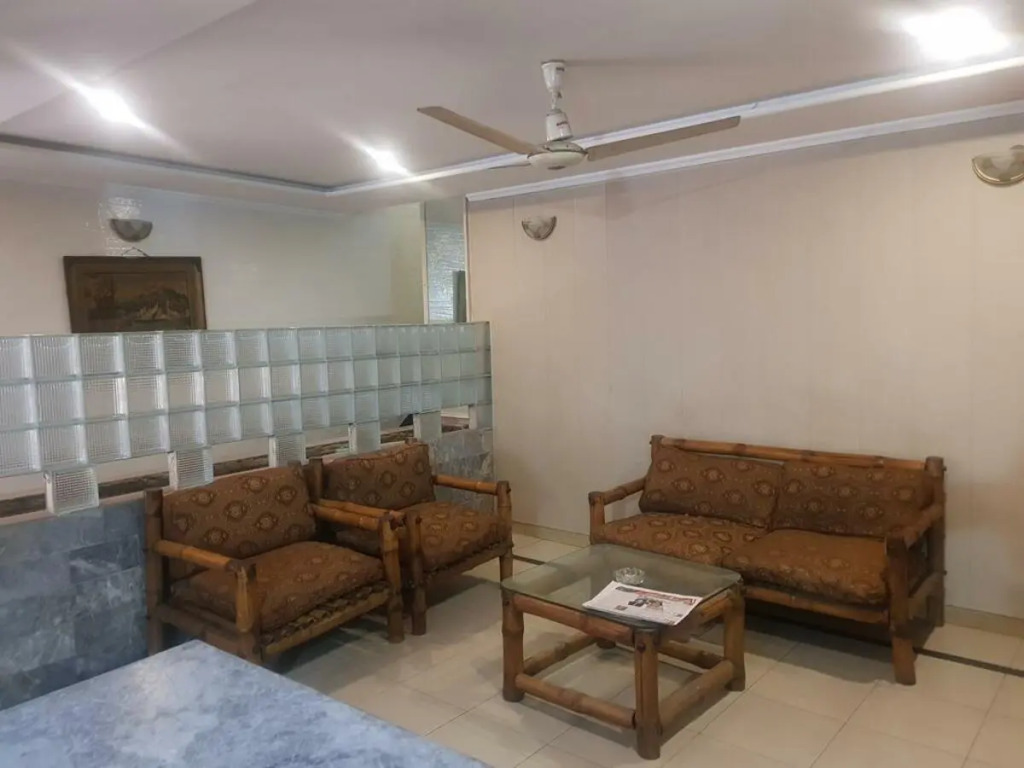 Gulberg View Hotel