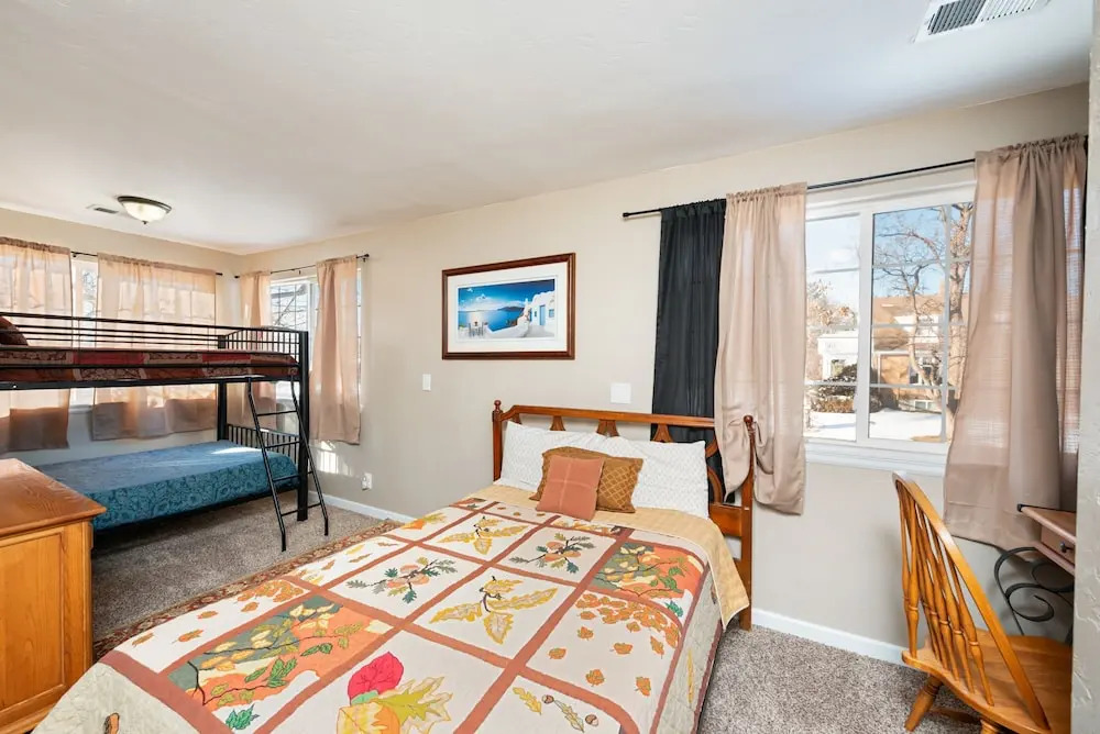 New Listing! Top-floor Gem W/ Outdoor Fireplace 4 Bedroom Duplex