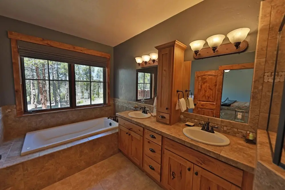 Juniper House 4 Bedrooms 3.5 Bathrooms Home