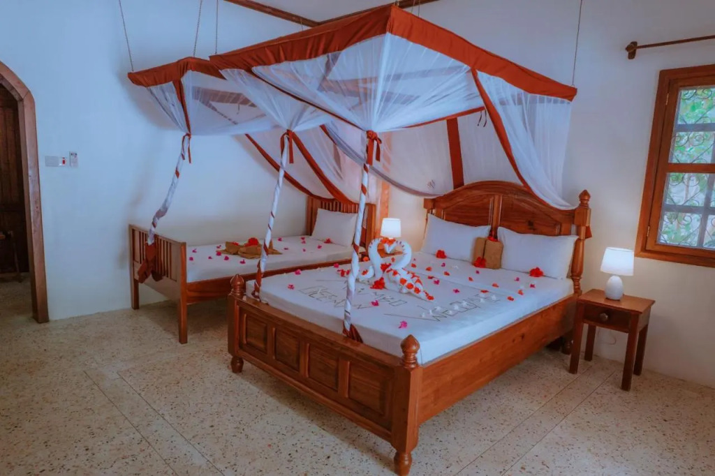 Mambo Ocean Resort