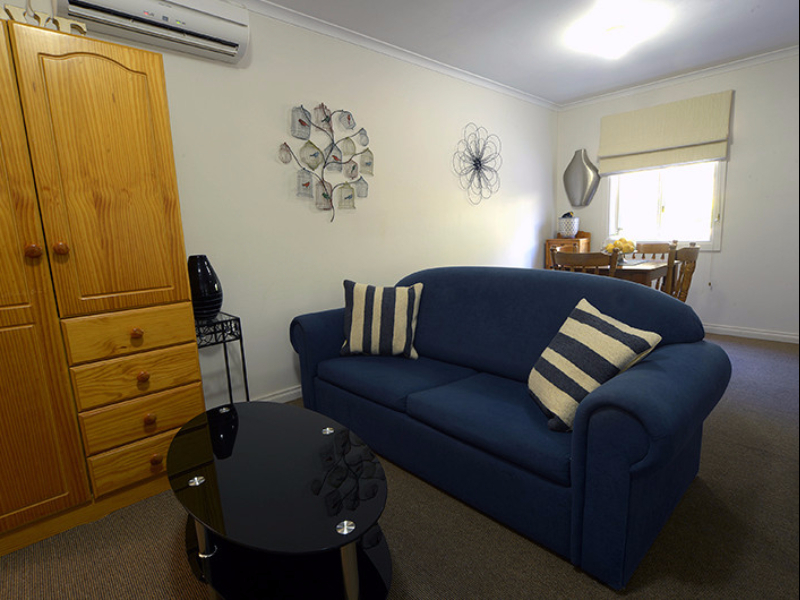 Riesling Trail & Clare Valley Cottages