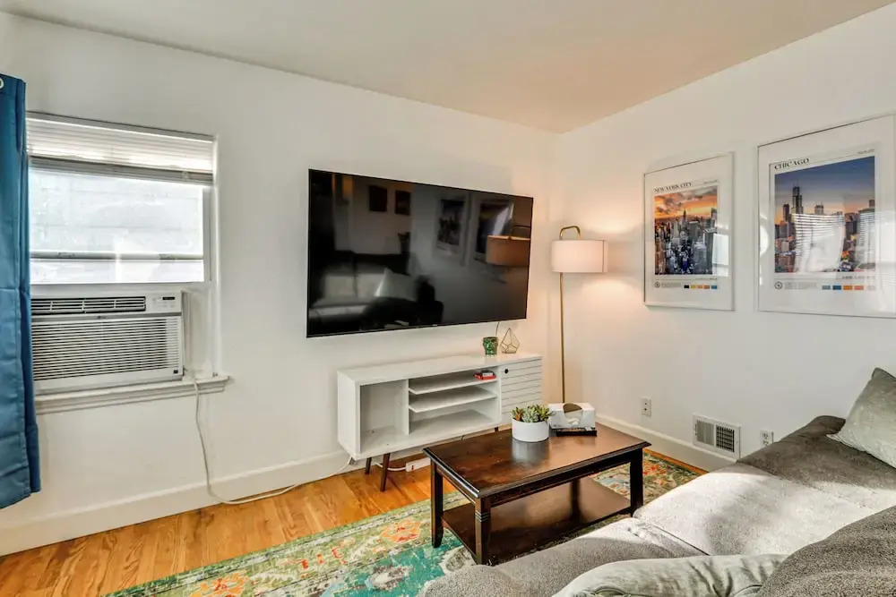 7 Mi to Dtwn Denver: Pet-friendly Home w/ Yard
