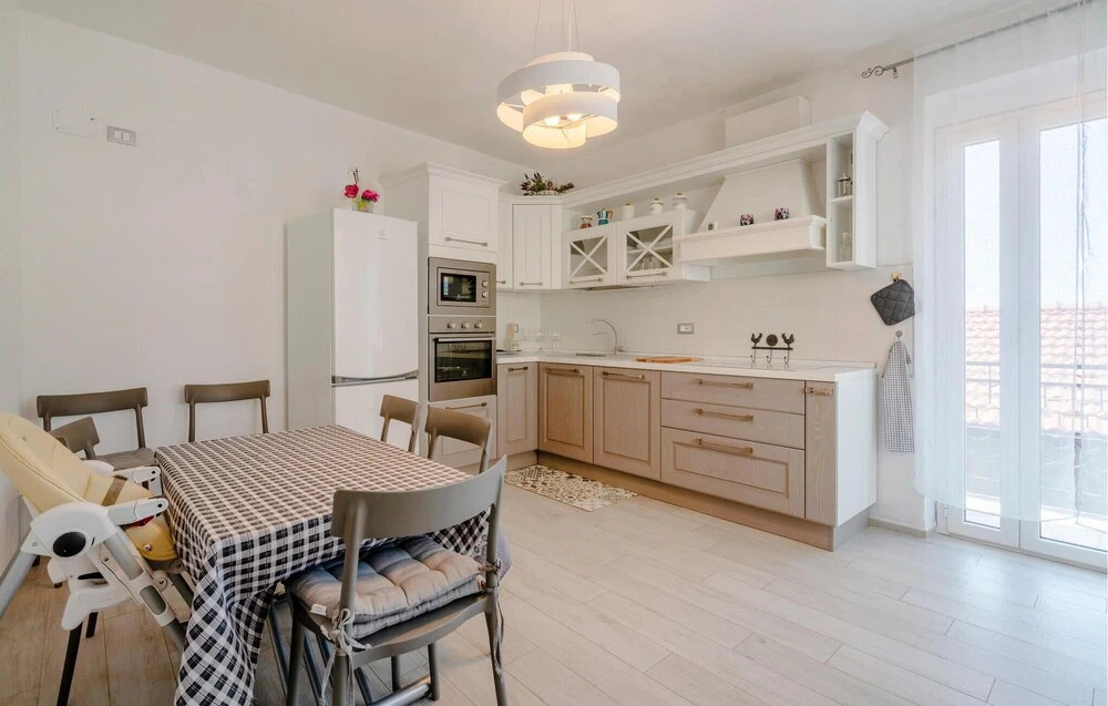 Beautiful Home in Altagnana With Wifi and 2 Bedrooms