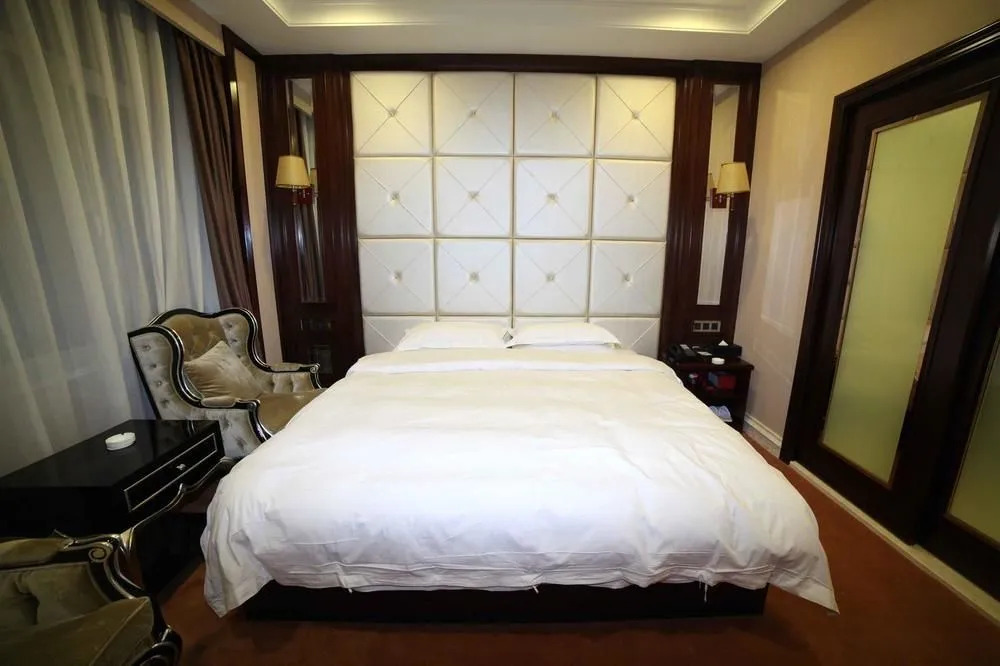 Run Zeng Hotel