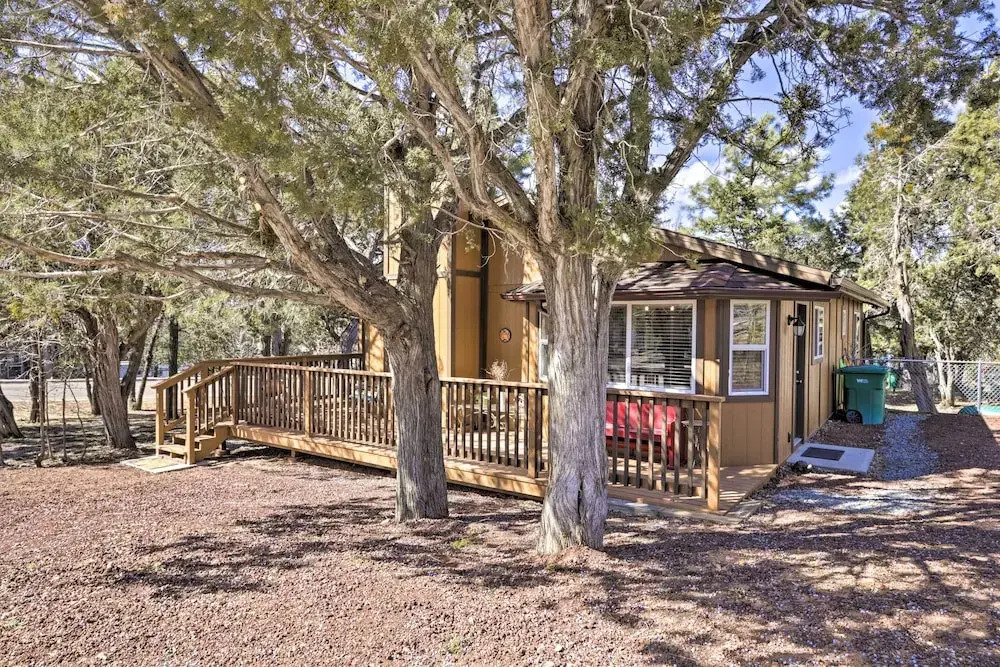 Show Low 'white Mountain Cottage' w/ Deck!