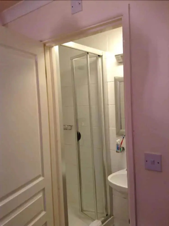 Acorn Guest House