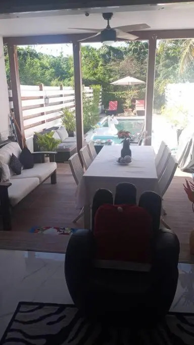 Beach house with nice private pool ,baie orientale