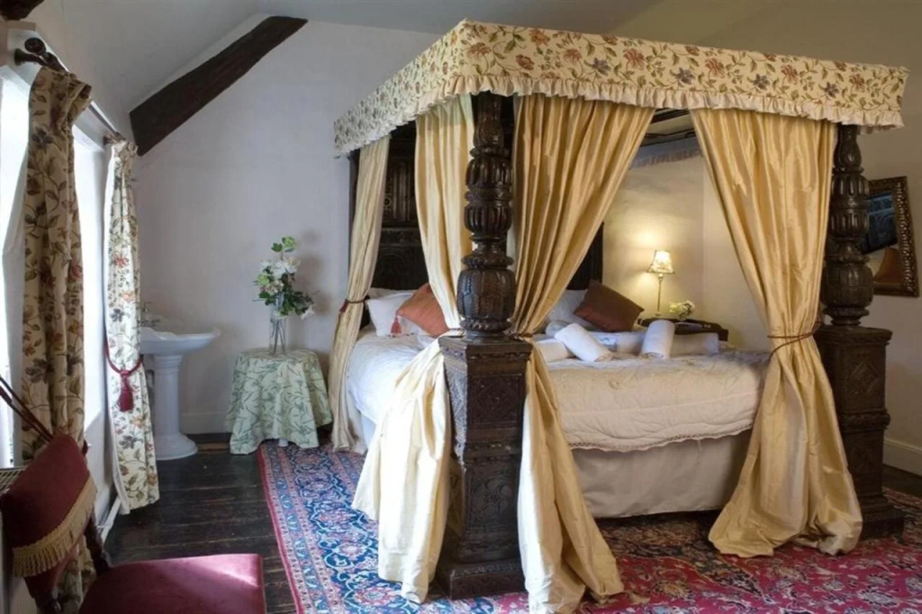 Bickleigh Castle