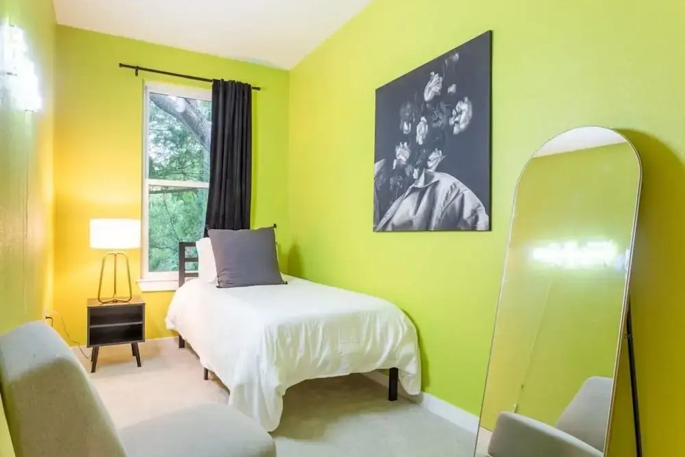 Stylish Clubhouse Retreat w/ Hot Tub Near Downtown