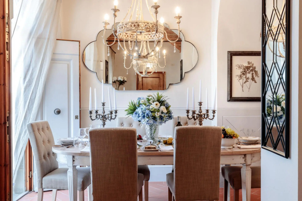 Villa Chianti, your Secret 4 Bedrooms Retreat with View over the Vineyards in Marcialla