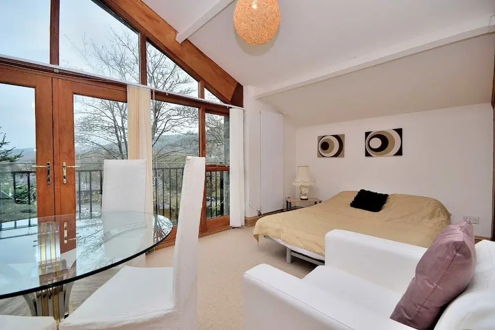 Betws Y Coed Holiday Home by Guestz