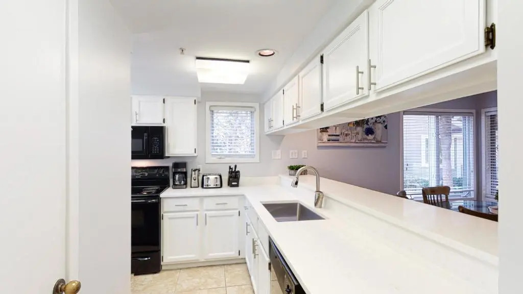7611 Huntington Villas