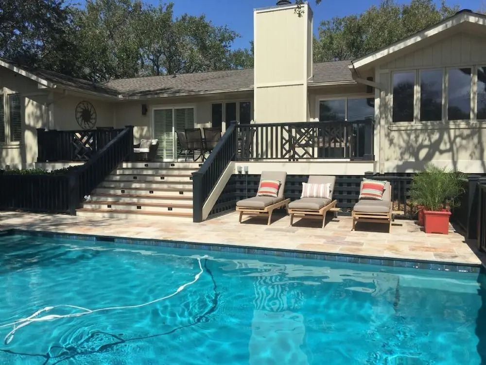 7 Edgewater Ally