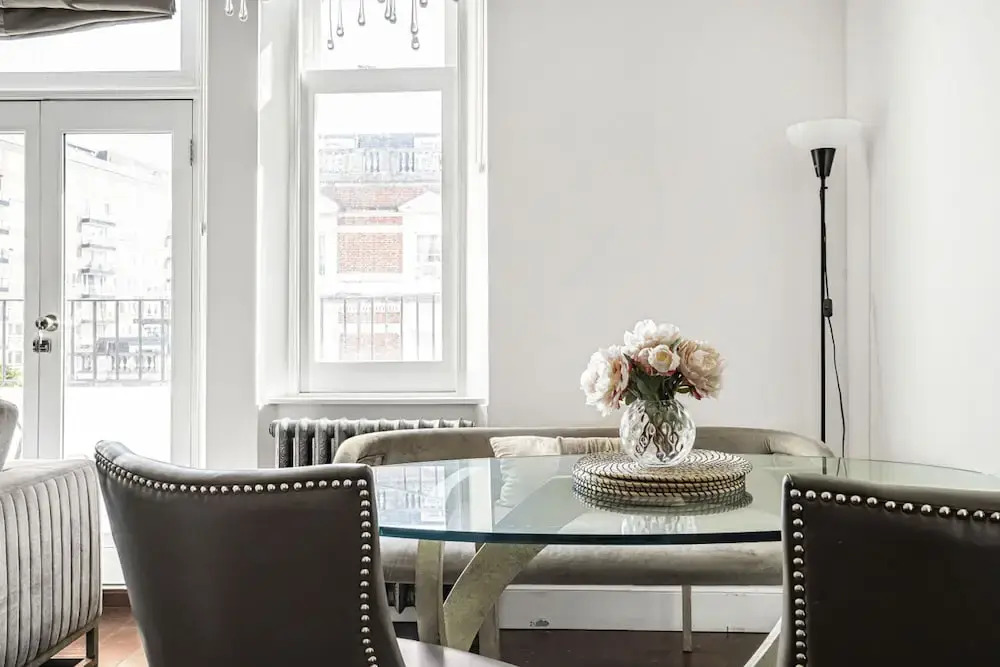 Royal Residence - Steps Away From Hyde Park