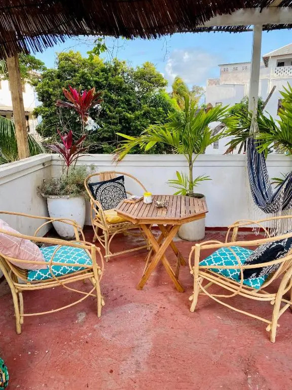 Balcony House
