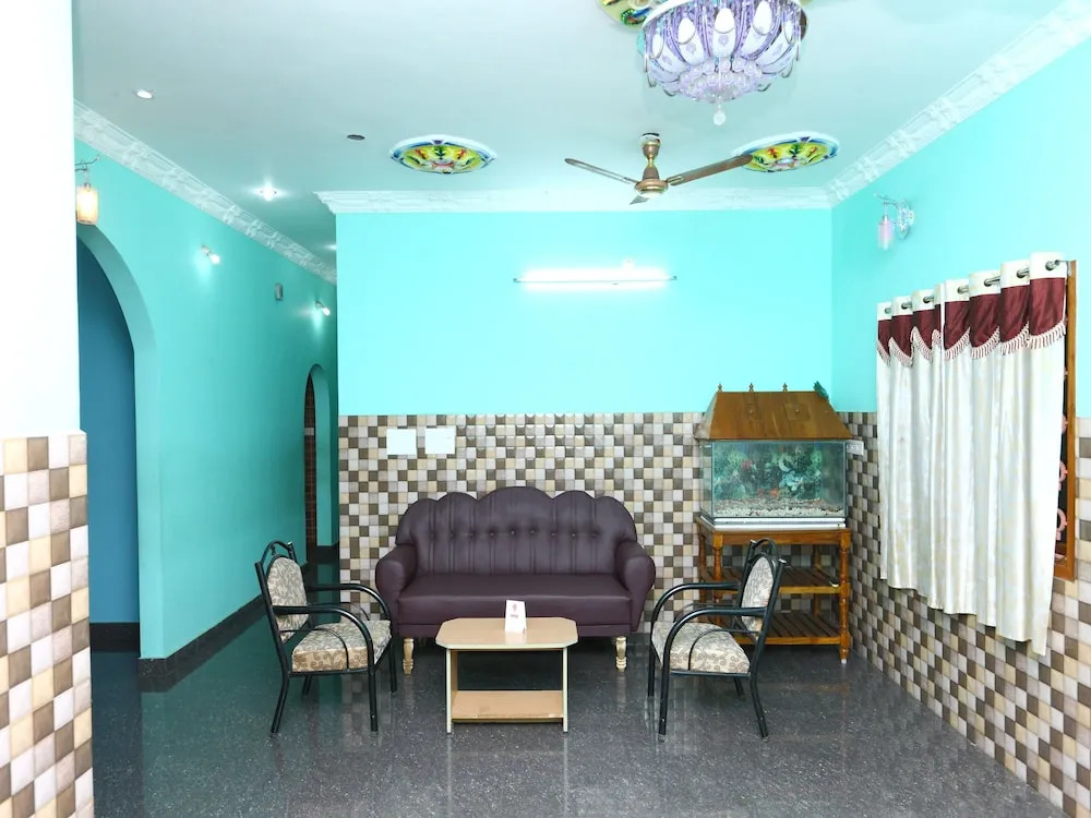 OYO 10095 Home Green View 3BHK Aurovile Beach