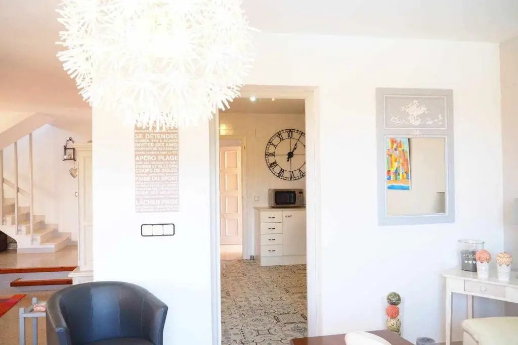 Disfruta del relax en villa independiente con gran piscina privada de 11mx5