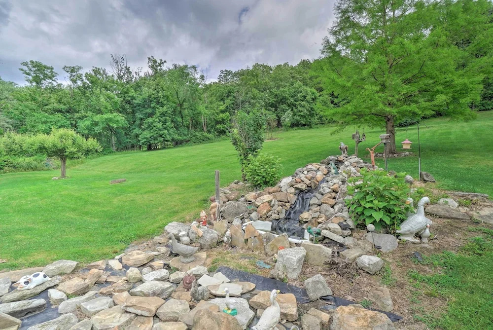 Quaint Zanesville Home w/ Game Room & Yard!