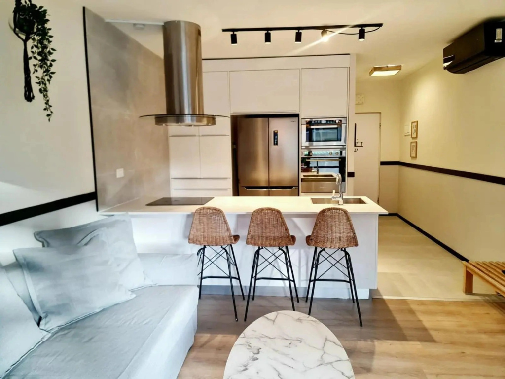 Royal Park- Magical garden apartment