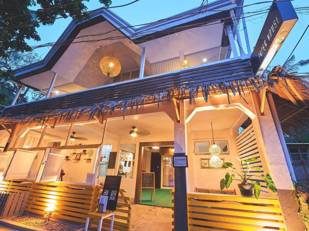 Paperhouse Resort