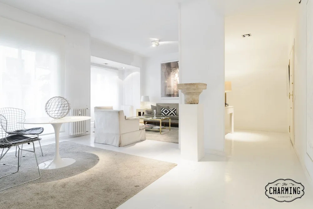 Charming Goya Luxury