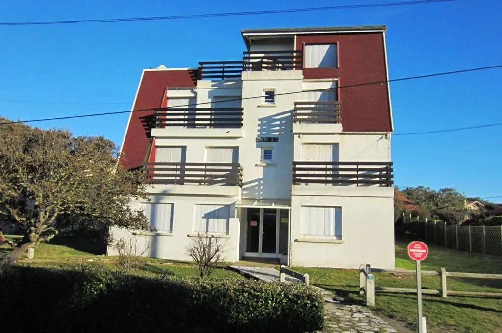 Appartement Pour 4 Personnes Face A La Plage De La Graviere- Residence San Michele