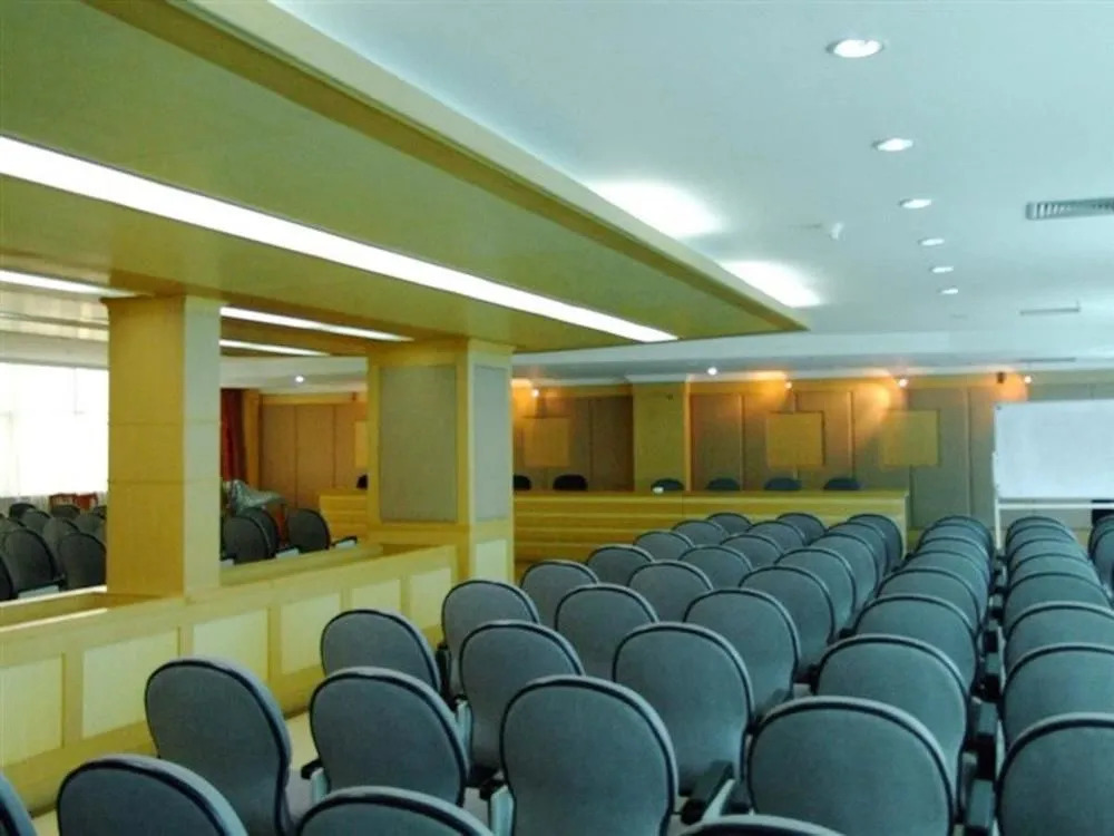 Kunming Jinggu Hotel