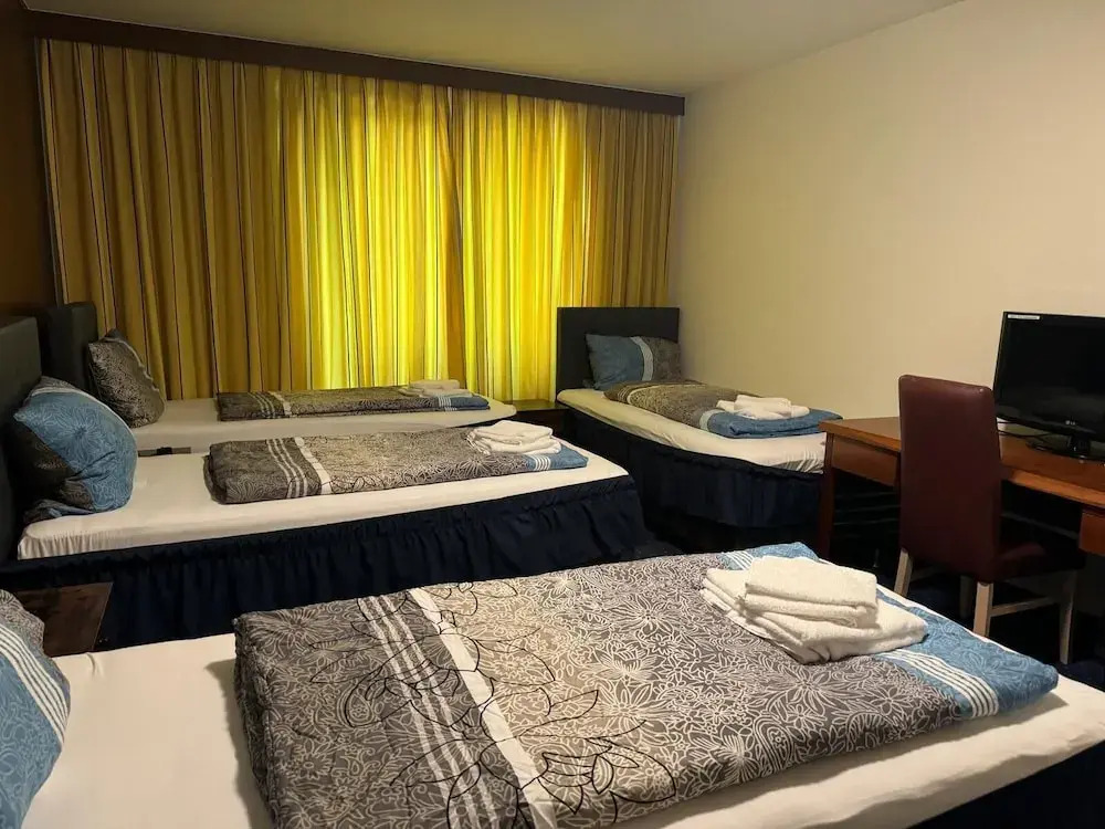 Hotel Regina - DG drei D.G. GmbH