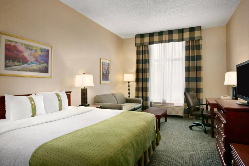 Aviator Hotel & Suites, Best Western Signature Collection