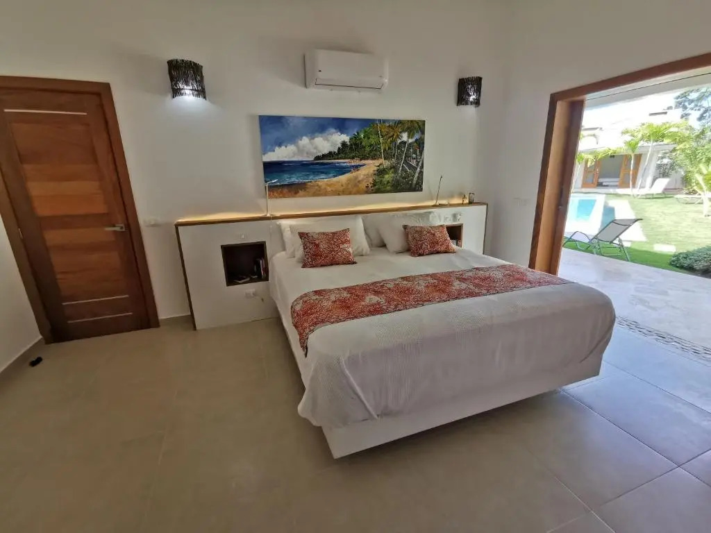 Flor de Coco, Villa neuve, 5 chambres, 5 salles de bains et grande piscine à 250 mètres de la plage
