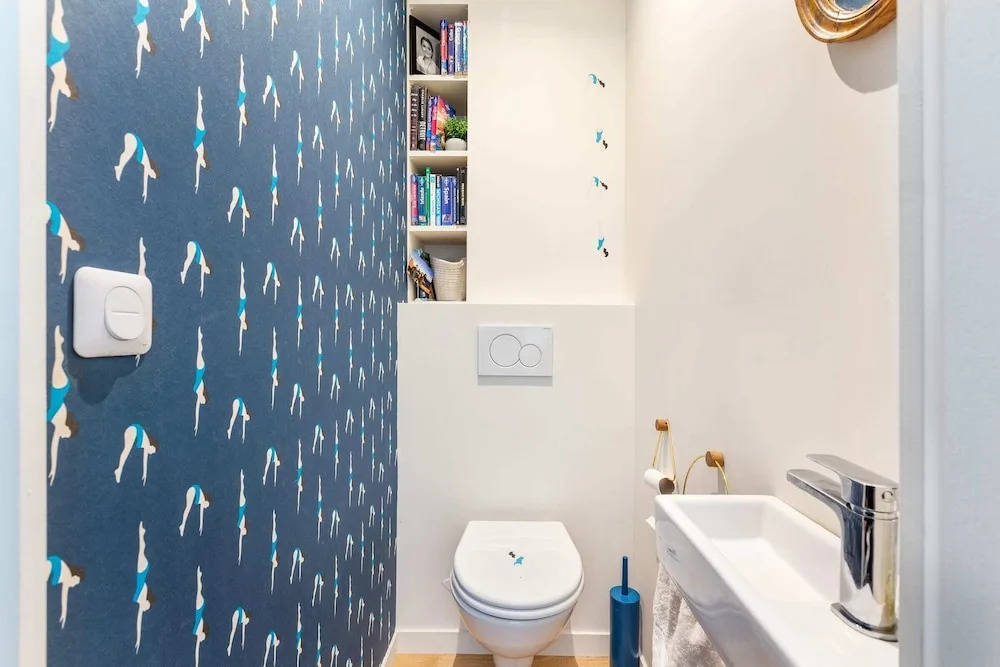 Warm and Homely Duplex Near Montmartre, Fits 5