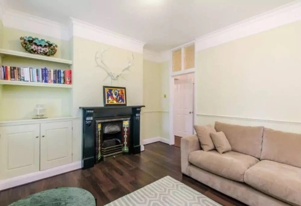 2 Bedroom Flat 5 Minutes From King's Cross Sleeps 4