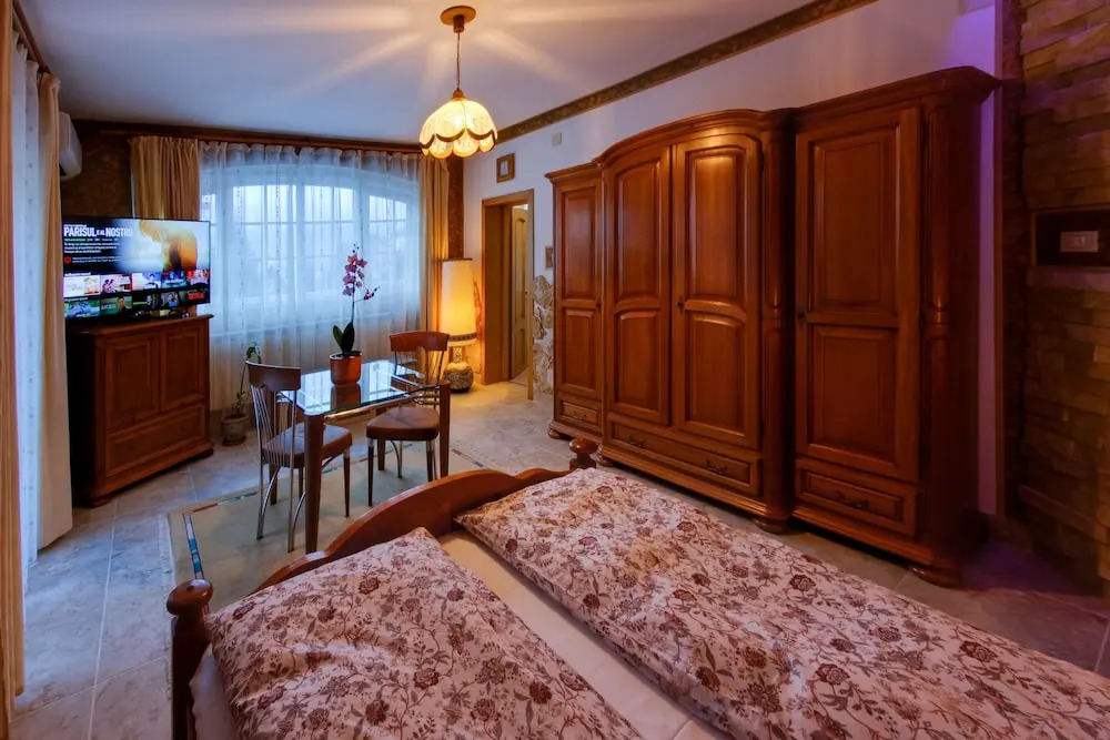 FOREST RETREAT Luxury Villas