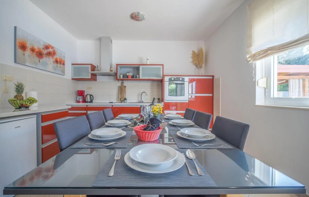 Three-Bedroom Holiday Home In Kastel Stafilic