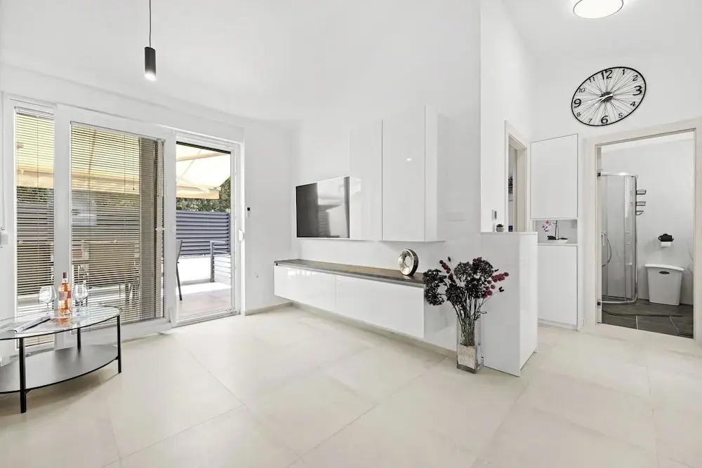 Apartment, 100m From the Beach