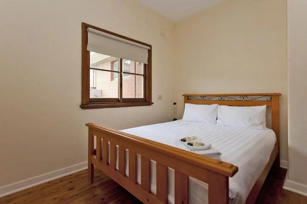 Red Brick Beauty - Central Cottage