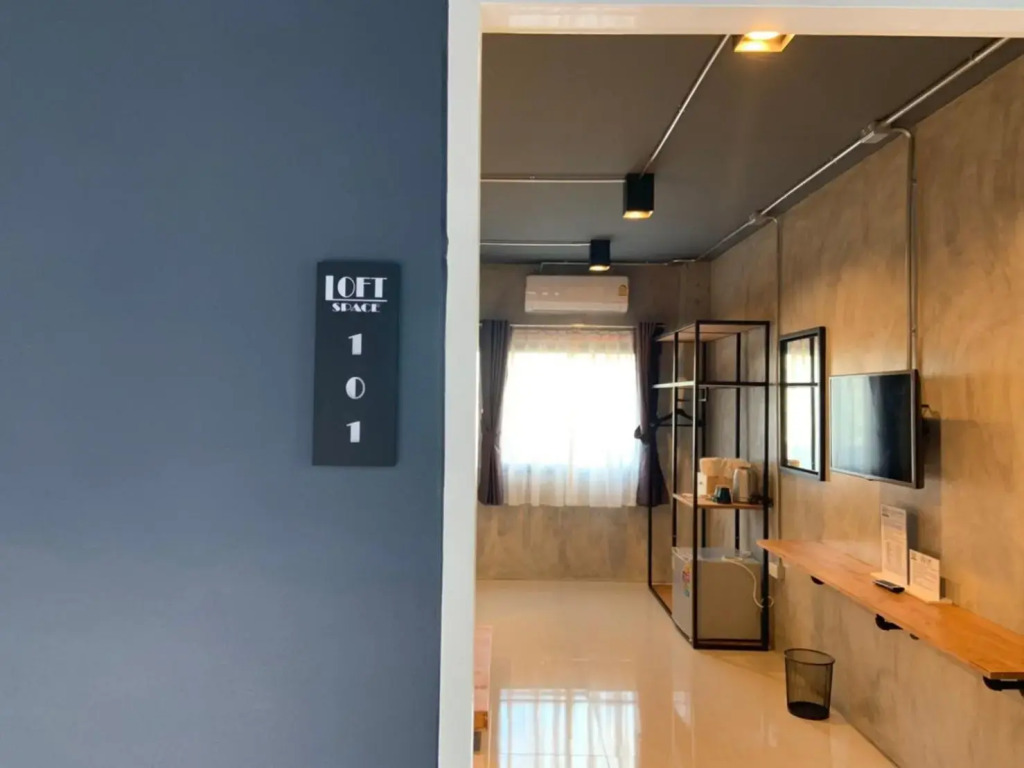 Loft Space Hotel