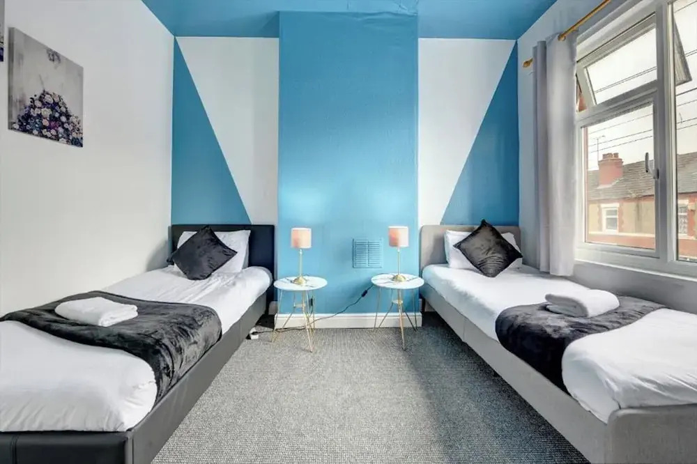 Central - 2br House - Free Parking - Garden