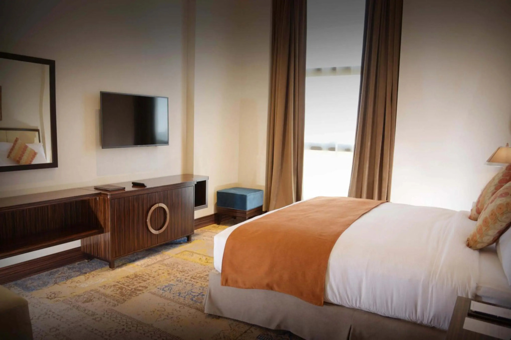 Warwick Al Khobar