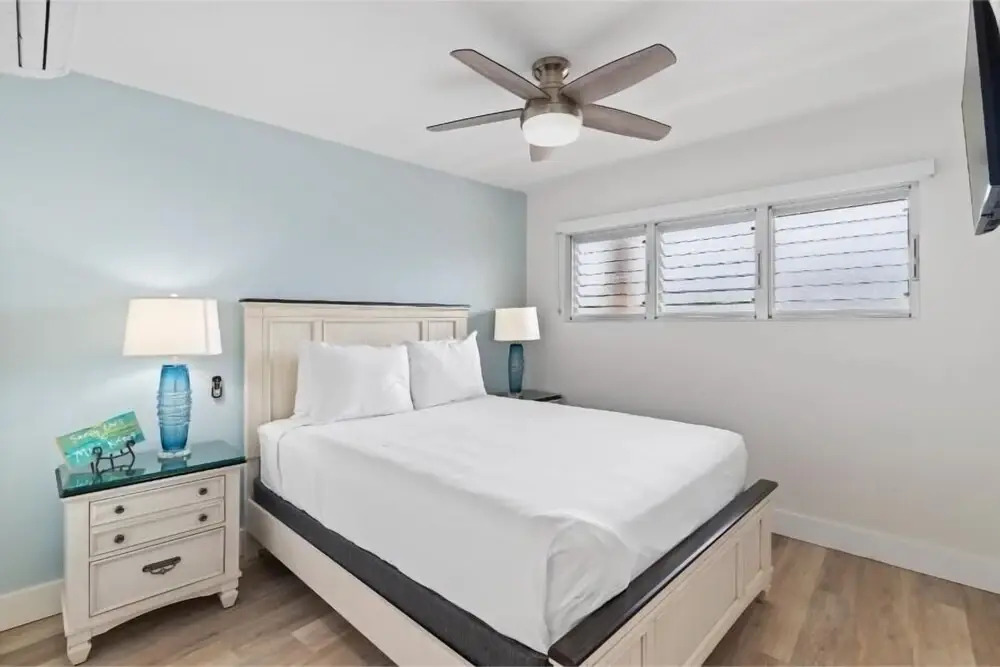Royal Mauian, #511 2 Bedroom Condo by RedAwning