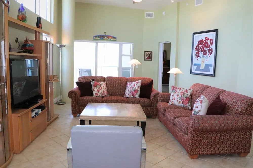 Crescent Siesta Key - 503 3 Bedrooms 2 Bathrooms Condo
