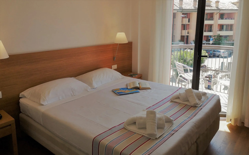 Lacroma Bio Hotel & Apartments