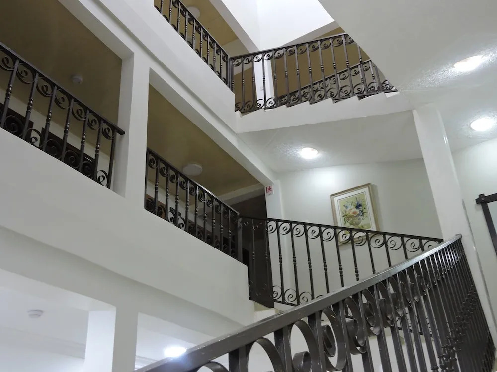 All Seasons Hotel
