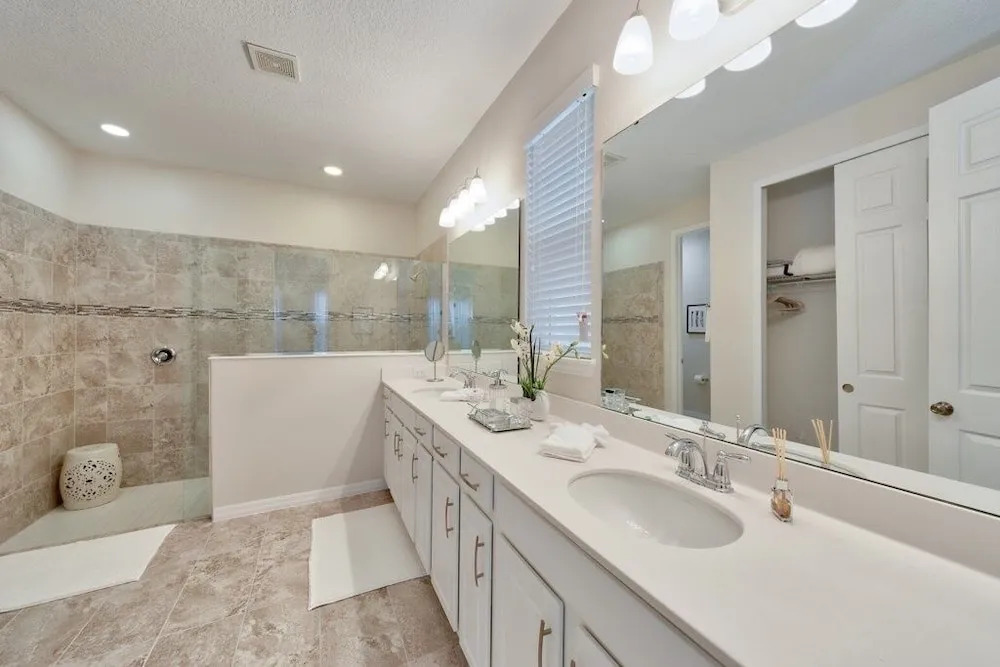H2u - Penelope Pitstop - So9047 5 Bedroom Home