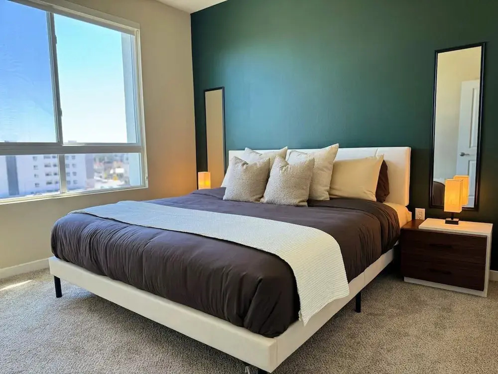NEW LA Home W Pool GYM Parking 10 Min to Cedars