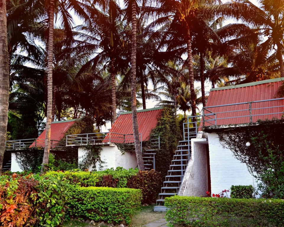 Anandvan Holiday Homes, Wai