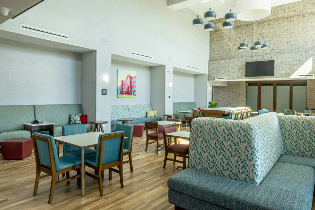 Hampton Inn & Suites Cleburne
