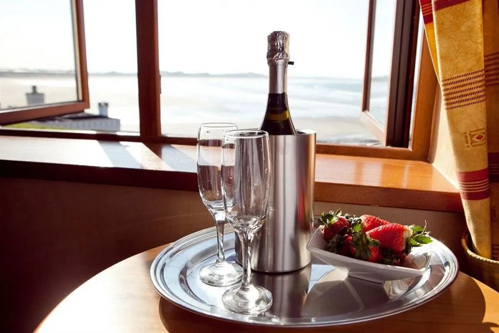 Waterfront House & Restaurant